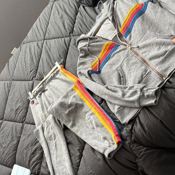 Aviator Nation Hoodie and Sweatpants - Picture 5 of 6